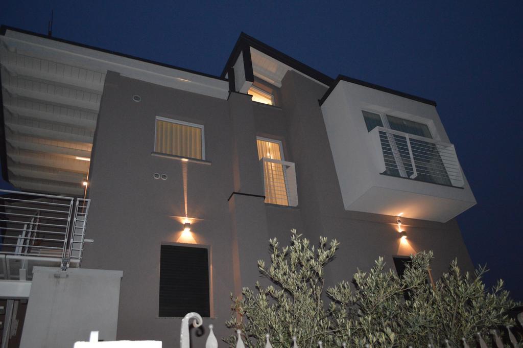 B&B Gardacharme Desenzano del Garda Exterior photo